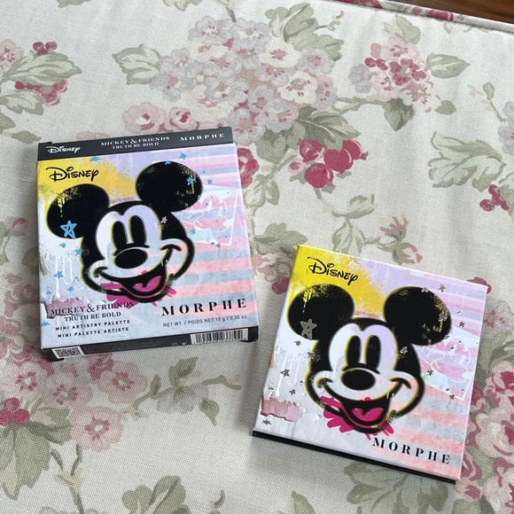 Disney Mickey Mouse Eyeshadow Palette Truth be Bold Mini matte and shimmer - Picture 9 of 9